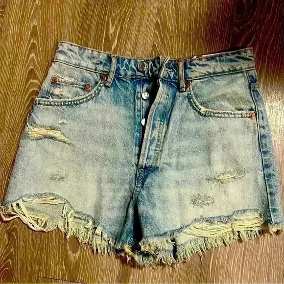 🔥🔥Zara High waisted shorts - Picture 1 of 9